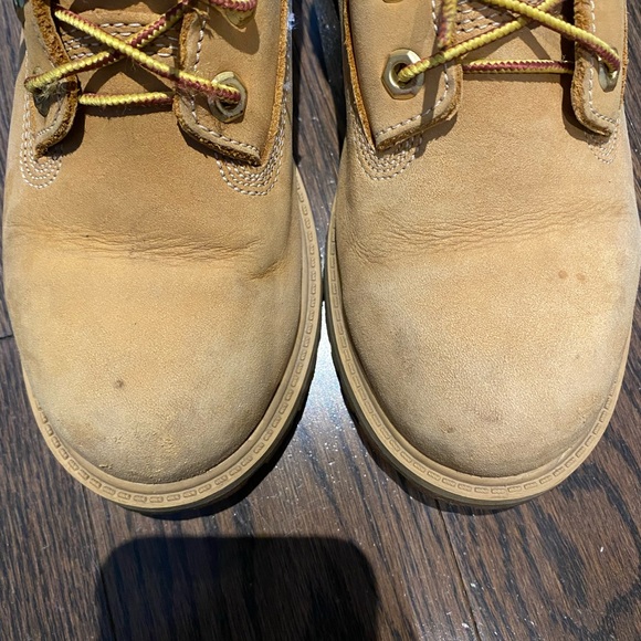 Timberland 6 Inch Premium Leather Waterproof Boot - Picture 9 of 9